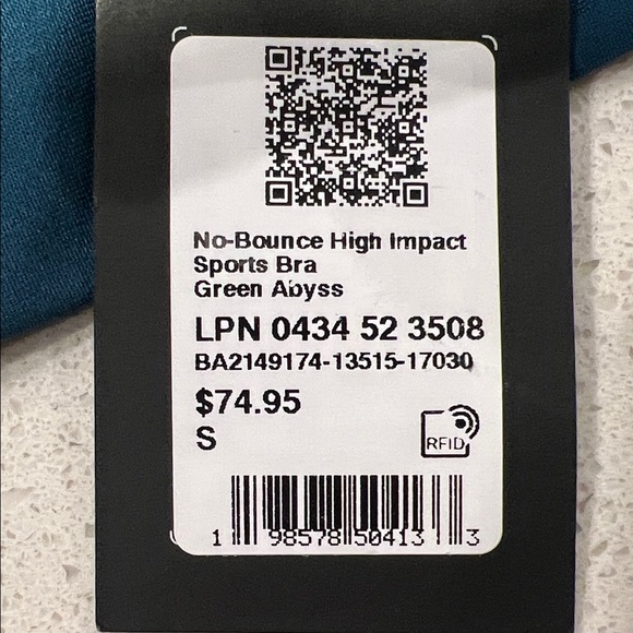 Fabletics Athletic Set - Picture 5 of 6